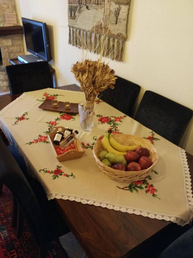 Karpenísion La Casa Di Pietraヴィラ エクステリア 写真